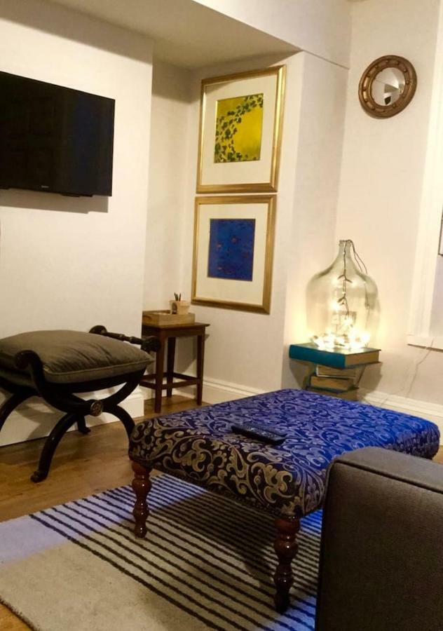 Beautiful 1Br Apartment In Historic St Aubin House Buitenkant foto