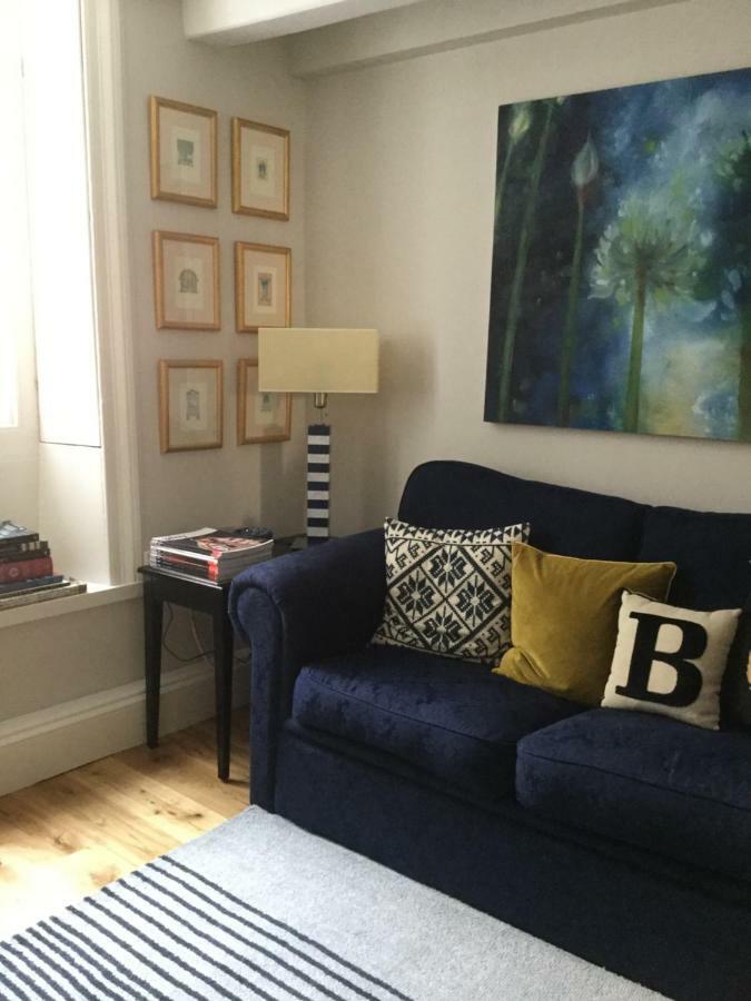 Beautiful 1Br Apartment In Historic St Aubin House Buitenkant foto