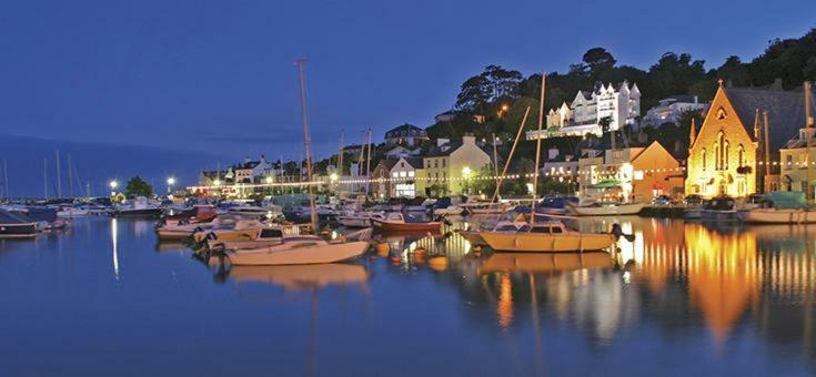 Beautiful 1Br Apartment In Historic St Aubin House Buitenkant foto